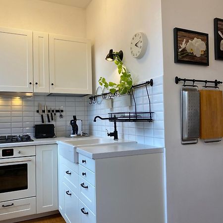 קובנה Spacious Old Town Apt, 3 Private Rooms, Sleeps 5-6 מראה חיצוני תמונה