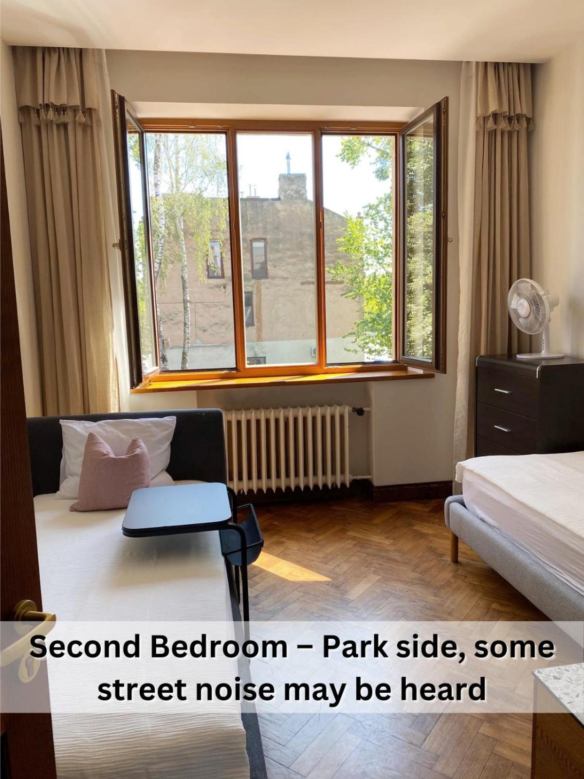 קובנה Spacious Old Town Apt, 3 Private Rooms, Sleeps 5-6 מראה חיצוני תמונה